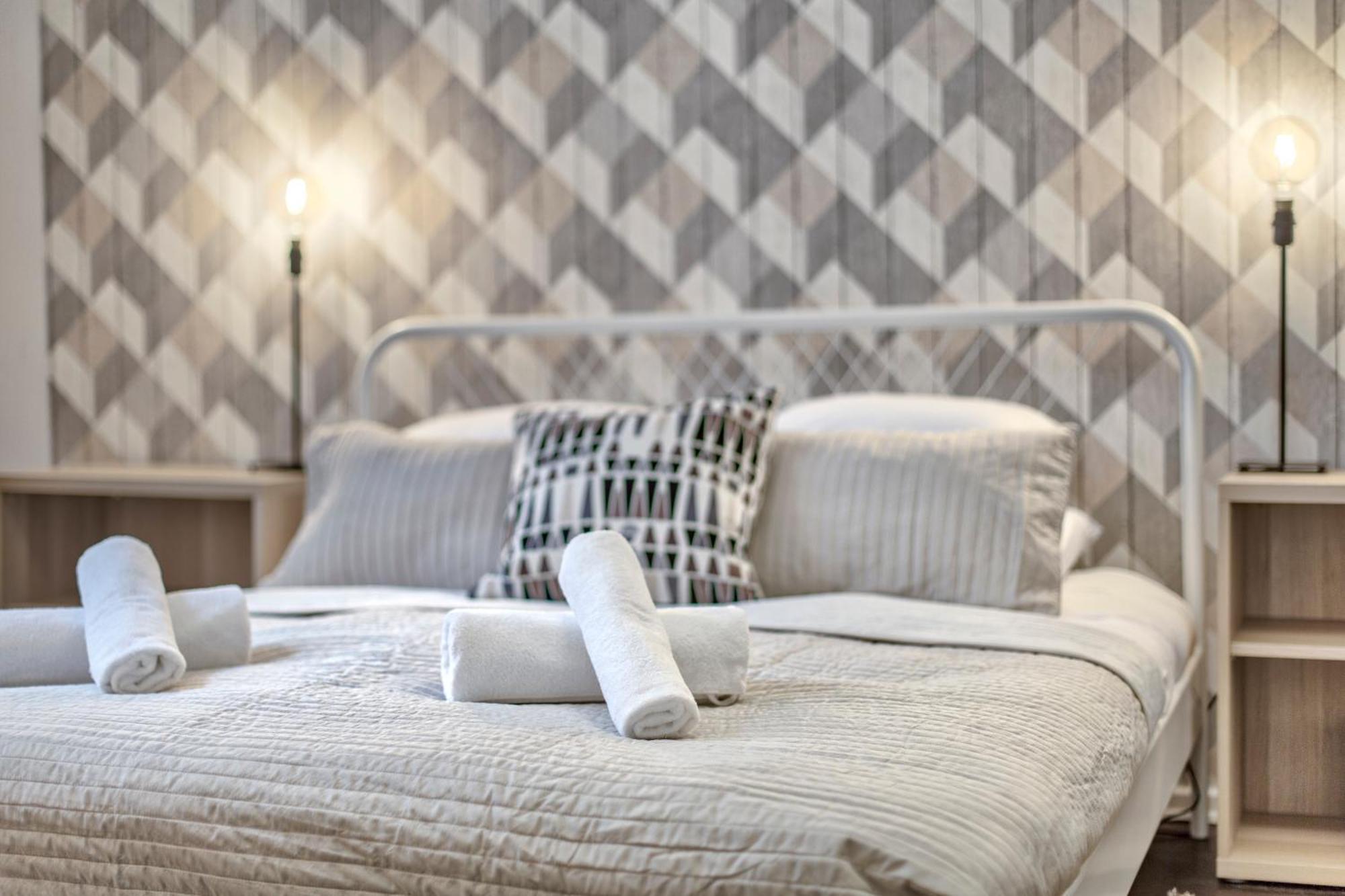 Tyzenhauz Apartments Zygmunta Augusta Street Krakow Ngoại thất bức ảnh